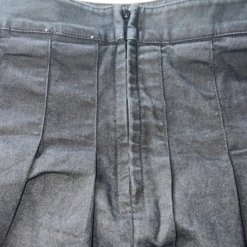 LE LIS pleated skirt - Picture 4 of 5